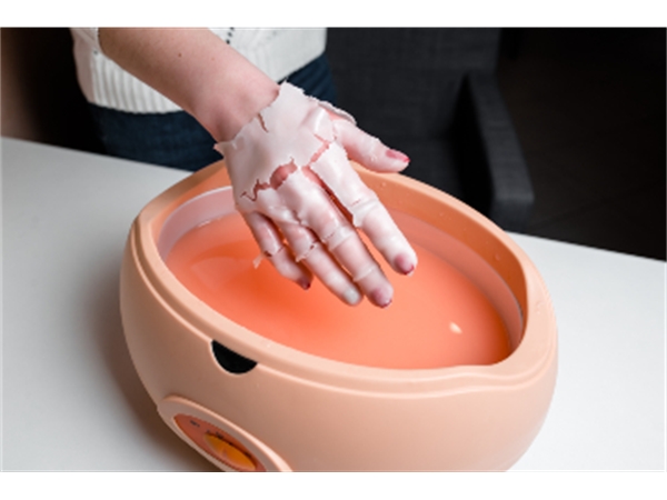 Comprehensive Guide to a Paraffin Wax Manicure